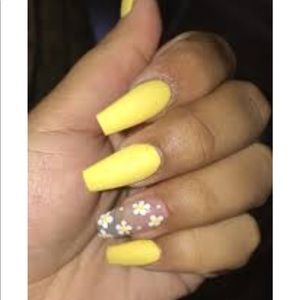 Meet your Posher, Yuridia